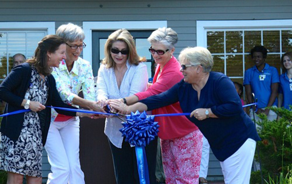 sports-medicine-ribbon-cutting